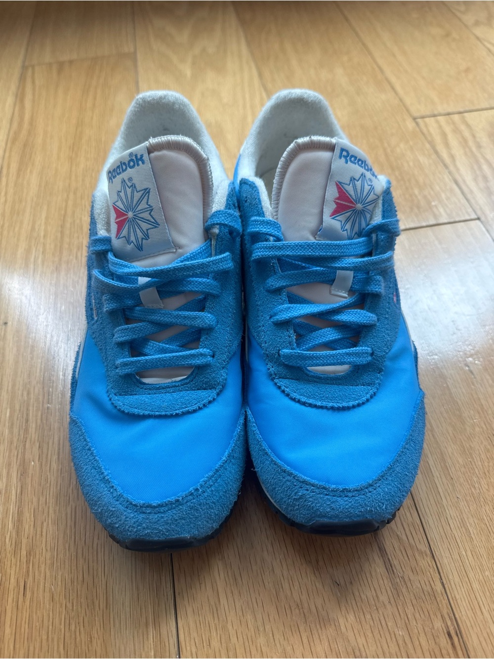 Reebok Womens Bright Blue Low-Top Sneakers